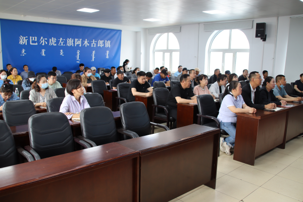 呼伦贝尔市农牧技术推广中心深入基层开展畜牧生产技术推广服务